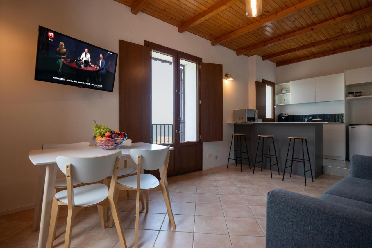 Lavatoioflats Casa Sul Mare E Sul Lavatoio Medievale A 切法卢 外观 照片